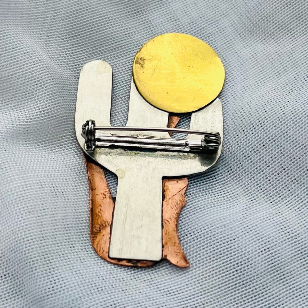 Tri-Color Southwest Pin - Picture 2 of 3